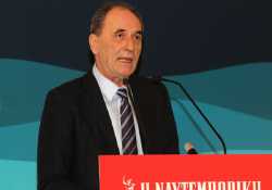 Επίσημη επίσκεψη Σταθάκη στη Ρώμη