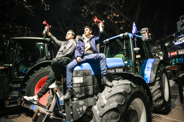 Δημοσκόπηση Opinion Poll: Το 88,2% υπέρ των αγροτών - Το 30,2% θα ψήφιζε κόμμα Τσίπρα