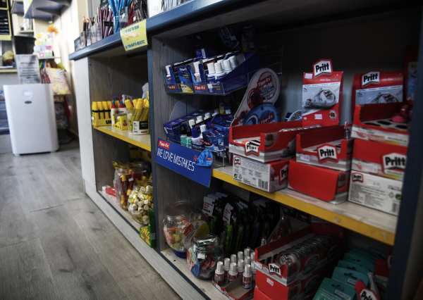 Γονείς σε απόγνωση με την ραγδαία αύξηση των τιμών στα σχολικά, ποιο «αγαθό» διπλασίασε την τιμή του