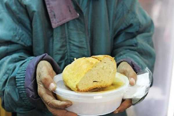Διανομή τροφίμων σε άτομα ευπαθών ομάδων στο Ρέθυμνο