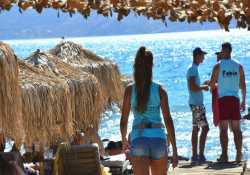 Φορολογικοί έλεγχοι σε Μύκονο, Σαντορίνη και Ρέθυμνο