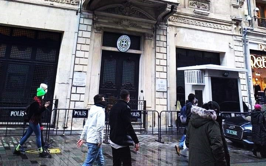 «Συναγερμός» ελληνικού Προξενείου για περιστατικά εξαπάτησης επιχειρήσεων από Τουρκία