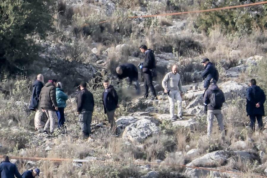 Βασίλης Καλογήρου: Η πρώτη εκτίμηση του ιατροδικαστή για την σορό - Τα ευρήματα «μιλούν»