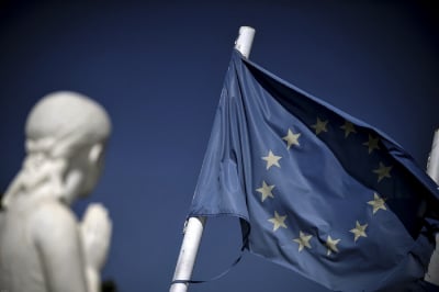 Η ΕΕ προσέλαβε τράπεζες για την έκδοση του πρώτου 10ετούς ομολόγου