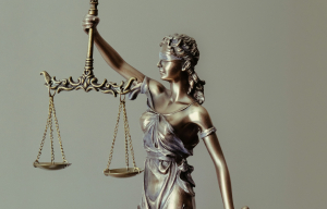ΔΕΘ 2025: Πώς επηρεάζουν οι κυβερνητικές εξαγγελίες τους δικηγόρους