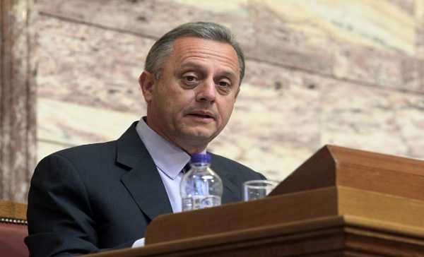 Δεν θα αυξηθούν τα όρια ηλικίας για σύνταξη διαμηνύει ο Μπέζας