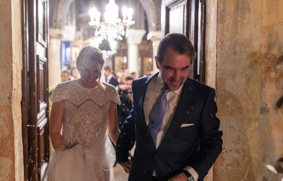 Γάμος Νικόλαου Ντε Γκρες - Χρυσής Βαρδινογιάννη: Φωτογραφίες μέσα από την εκκλησία