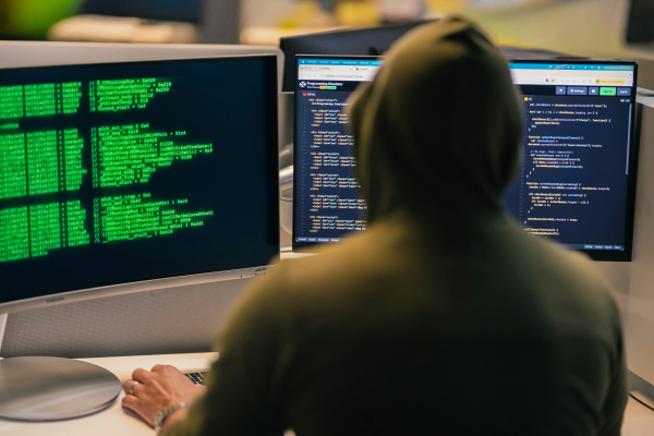 «KillSec»: 18χρονος στην Αθήνα φέρεται να ήταν developer διεθνούς δικτύου χάκερ - Σχεδόν 1.000 κυβερνοεπιθέσεις παγκοσμίως