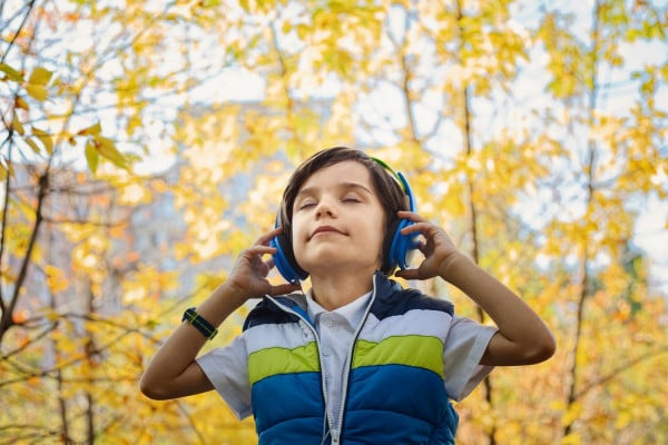 Ο ΠΟΥ προειδοποιεί: Χαμηλώστε τη μουσική! - Προβλήματα ακοής σε μικρά παιδιά παγκοσμίως