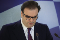 Ο Πιερρακάκης στην Μπανγκόκ, ευνοϊκή διάταξη για τα ΚΑΕ, η συγχώνευση της Sony Music Greece με την Cobalt Music, τα ακίνητα της ΕΑΣ και ο Ελληνοαμερικανός που ζητά προεδρική χάρη από τον Τραμπ