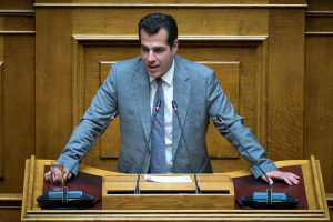 Πλεύρης: Με είχε εξετάσει ο γιατρός που κατηγορείται για τον θάνατο του Μαζωνάκη – «Του τηλεφώνησα, αλλά δεν ήθελε να μιλήσει»