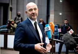 Την ελάφρυνση του ελληνικού χρέους ζητούν από τον Μοσκοβισί 36 Ευρωβουλευτές από 3 πολιτικές ομάδες