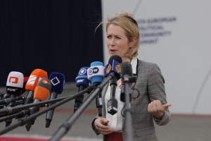 Κάλας: «Έκπληξη» η απόφαση Τραμπ για την απόσυρση στρατευμάτων από τη Γερμανία