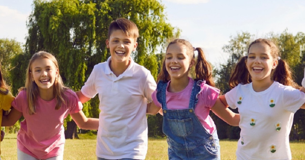 Μεγαλώνοντας υγιή παιδιά: Από τα εμβόλια έως τις καθημερινές συνήθειες