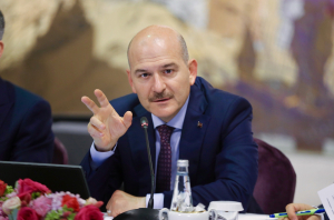 Πρόκληση Σοϊλού: «Η Ελλάδα εκπαιδεύει μέλη του PKK στο Λαύριο»