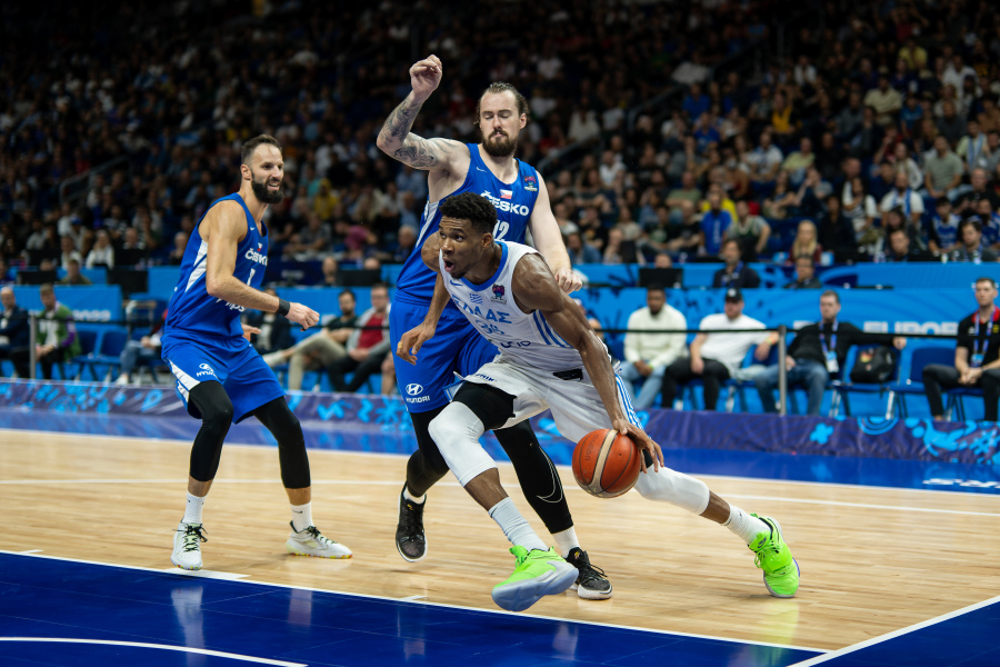 Εκτόξευση της ΕΡΤ στην τηλεθέαση λόγω Εθνικής - Τί νούμερα «χτύπησε»