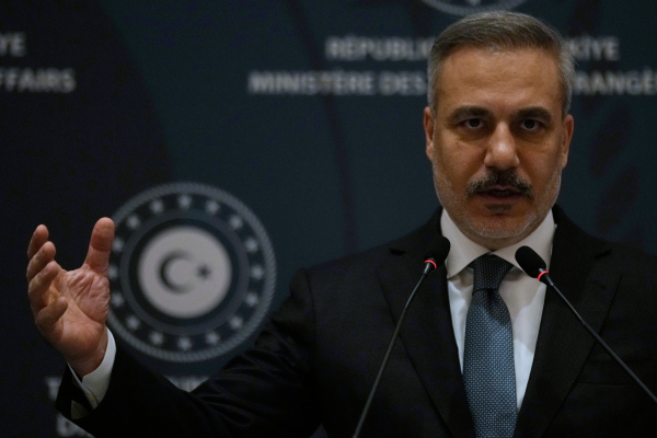 Φιντάν για Ιράν: Λανθασμένη η τακτική του να χτυπήσει τις χώρες του Κόλπου