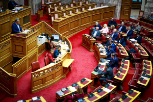 Το ΚΚΕ ζήτησε ονομαστική ψηφοφορία επί του νομοσχεδίου για τον κατώτατο μισθό