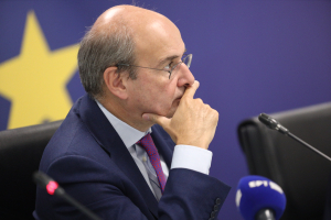 Χατζηδάκης: Επτά παρεμβάσεις για τη θωράκιση της ελληνικής οικονομίας από τη διεθνή αστάθεια