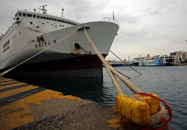 «Δεμένα» τα πλοία στα λιμάνια την Πρωτομαγιά - 24ωρη απεργία της ΠΝΟ