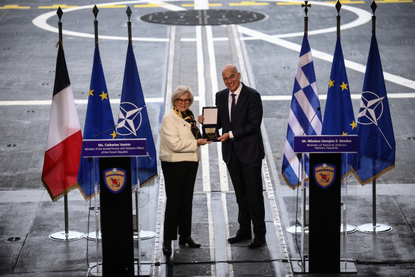 Δένδιας: Επισπεύδεται η ανανέωση της συμφωνίας στρατηγικής εταιρικής σχέσης με τη Γαλλία