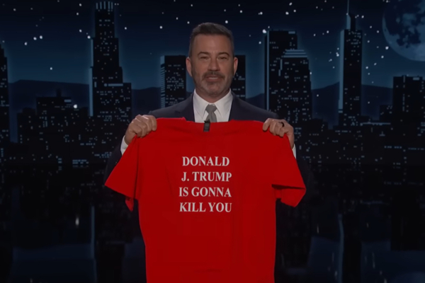 Κίμελ κατά Τραμπ: «Αυτός ο μανιακός δεν σκοτώνει μόνο εκτός συνόρων!» (Βίντεο)