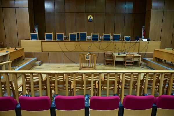 Ξεκίνησε η δίκη του 39χρονου για τη γυναικοκτονία στους Αμπελόκηπους