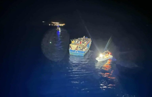 Χανιά: Σε απόγνωση οι λιμενικοί για το μεταναστευτικό - «Έχουμε μετατραπεί σε τραπεζοκόμους και ψυχολόγους»