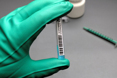 Κορονοϊός - Εμβόλιο Pfizer: Τα ερωτήματα και οι επιφυλάξεις των επιστημόνων