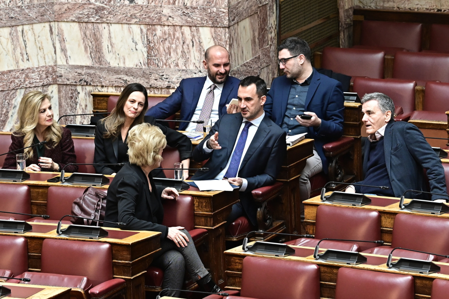 Νέα Αριστερά: Πανηγυρίζουν Μητσοτάκης, Ζωή και Ανδρουλάκης