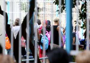 Στα ελληνικά σχολεία πηγαίνουν καθημερινά 2.500 προσφυγόπουλα