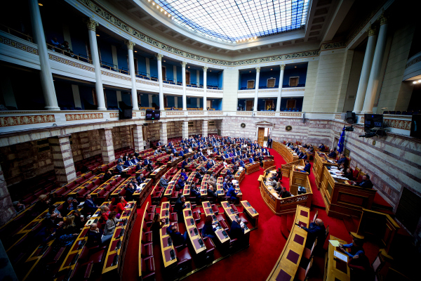 Τσουκαλάς: «Βουτηγμένος στη διαφθορά ο κ. Μητσοτάκης παραβιάζει τον Κανονισμό της Βουλής»