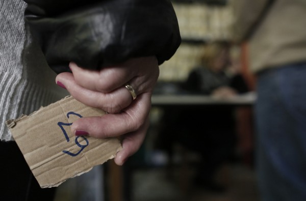 Τέλος τα δωρεάν τρόφιμα από το ΤΕΒΑ σε όσους δεν παίρνουν ΚΕΑ