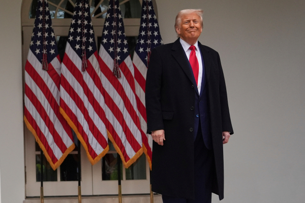 Τραμπ: «Η εγχείρηση τελείωσε, ο ασθενής έζησε» - Η πρώτη ανάρτηση μετά τους δασμούς