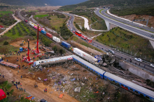 Προκαταρκτική για Τέμπη: Στη Βουλή η πρόταση του ΠΑΣΟΚ - «Επαρκείς ενδείξεις για παράβαση καθήκοντος από Τριαντόπουλο»