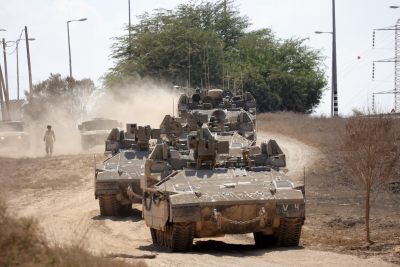 Σε θέση μάχης τα τεθωρακισμένα του Ισραήλ έξω από τη Γάζα: «Ζώνη αποκλεισμού» στα σύνορα με Λίβανο