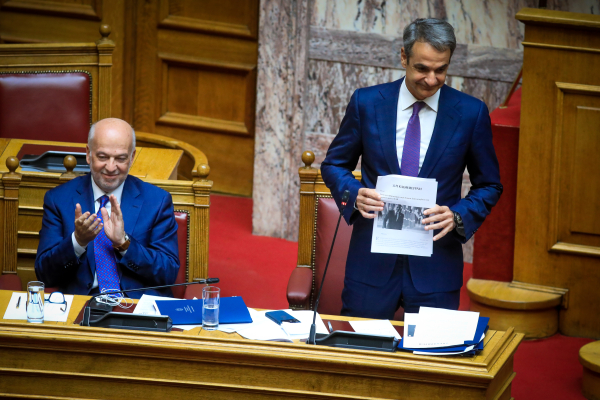 Μητσοτάκης και Ανδρουλάκης για τα ρουσφέτια με Πάγκαλο και Κωνσταντίνο Μητσοτάκη