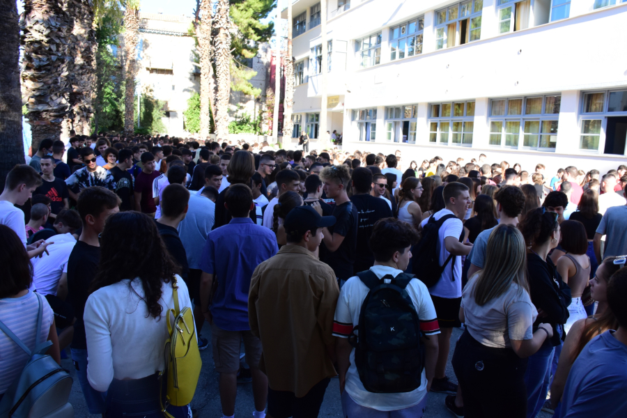 Ένας στους πέντε μαθητές κινδυνεύει να αποφοιτήσει από το Γυμνάσιο λειτουργικά αναλφάβητος