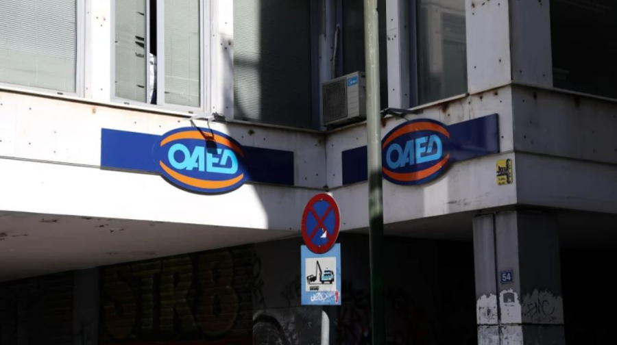 Κοινωφελής εργασία ΟΑΕΔ: «Στον αέρα» η παράταση για τις 25.000 θέσεις