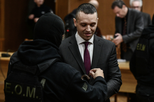 Έτσι θα παρακάμψει το «μπλόκο» ο χρυσαυγίτης Κασιδιάρης: Πρόεδρος στην θέση του γνωστός αντεισαγγελέας του Αρείου Πάγου