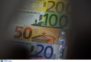 Αυξάνονται κατά 8% ελάχιστο εγγυημένο εισόδημα και επίδομα παιδιού
