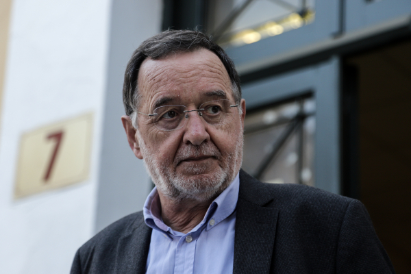 Η αφίσα του νέου κόμματος του Παναγιώτη Λαφαζάνη έχει ακόμα και το «Ζ» της ρωσικής εισβολής (εικόνα)