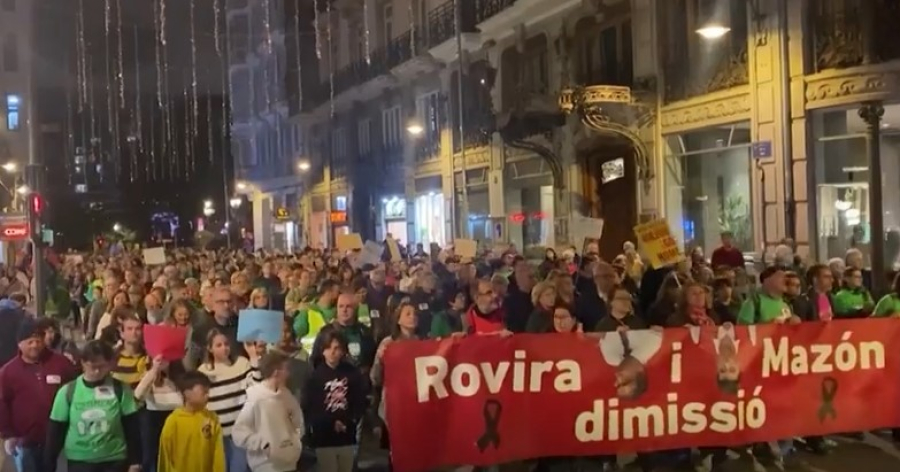 Στους δρόμους εκπαιδευτικοί και γονείς στη Βαλένθια για τα κλειστά σχολεία μετά τις πλημμύρες