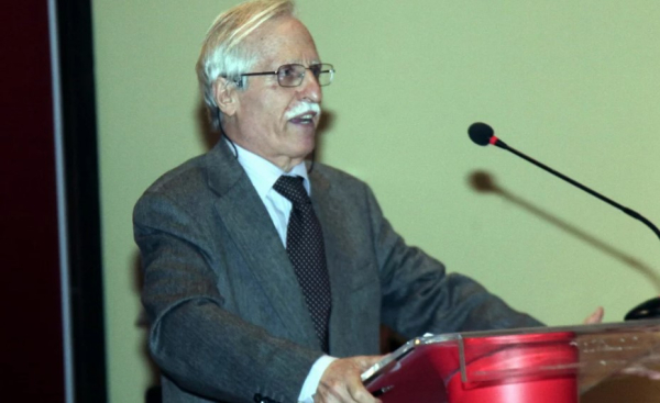 Με τις ΗΠΑ ή την Ευρώπη (ΕΕ);