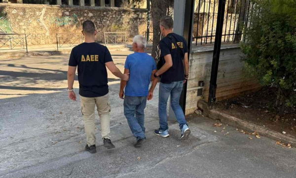 Εμπρησμός η φωτιά στην Παιανία στον παράδρομο της Αττικής Οδού - Συνελήφθη 62χρονος