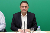 Ο Τσουκαλάς ζητά από τον Θεοδωρικάκο να δημοσιοποιήσει τα 2.000 προϊόντα των οποίων οι τιμές «παγώνουν»