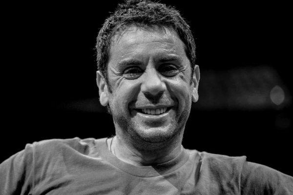 Ο Ολυμπιακός αποχαιρετά τον Γιώργο Μαζωνάκη - «Έφυγε ένας δικός μας άνθρωπος»