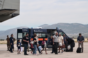 «Είδα σκυλιά να τρώνε πτώματα στον δρόμο»: Συγκλονίζει ο Έλληνας γιατρός που σώθηκε από τον εφιάλτη του Σουδάν