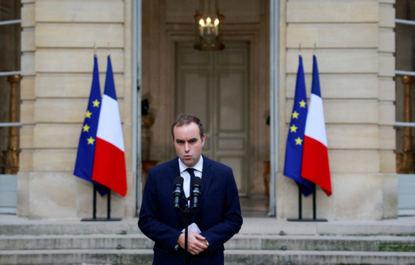 «Νέα προσβολή από έναν μεθυσμένο»: Σκληρές αντιδράσεις για τον επαναδιορισμό Λεκορνού