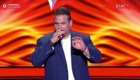 The Voice: «Ο Βασίλης Καρράς ζει;» - Ποιος είναι ο λαϊκός τραγουδιστής που τρέλανε τους κριτές (βίντεο)